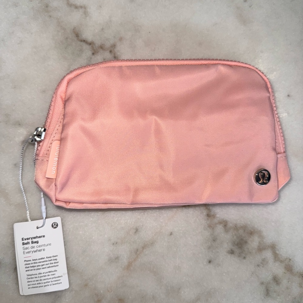 Lululemon Light pink/sliver  Everywhere belt bag 1L NWT